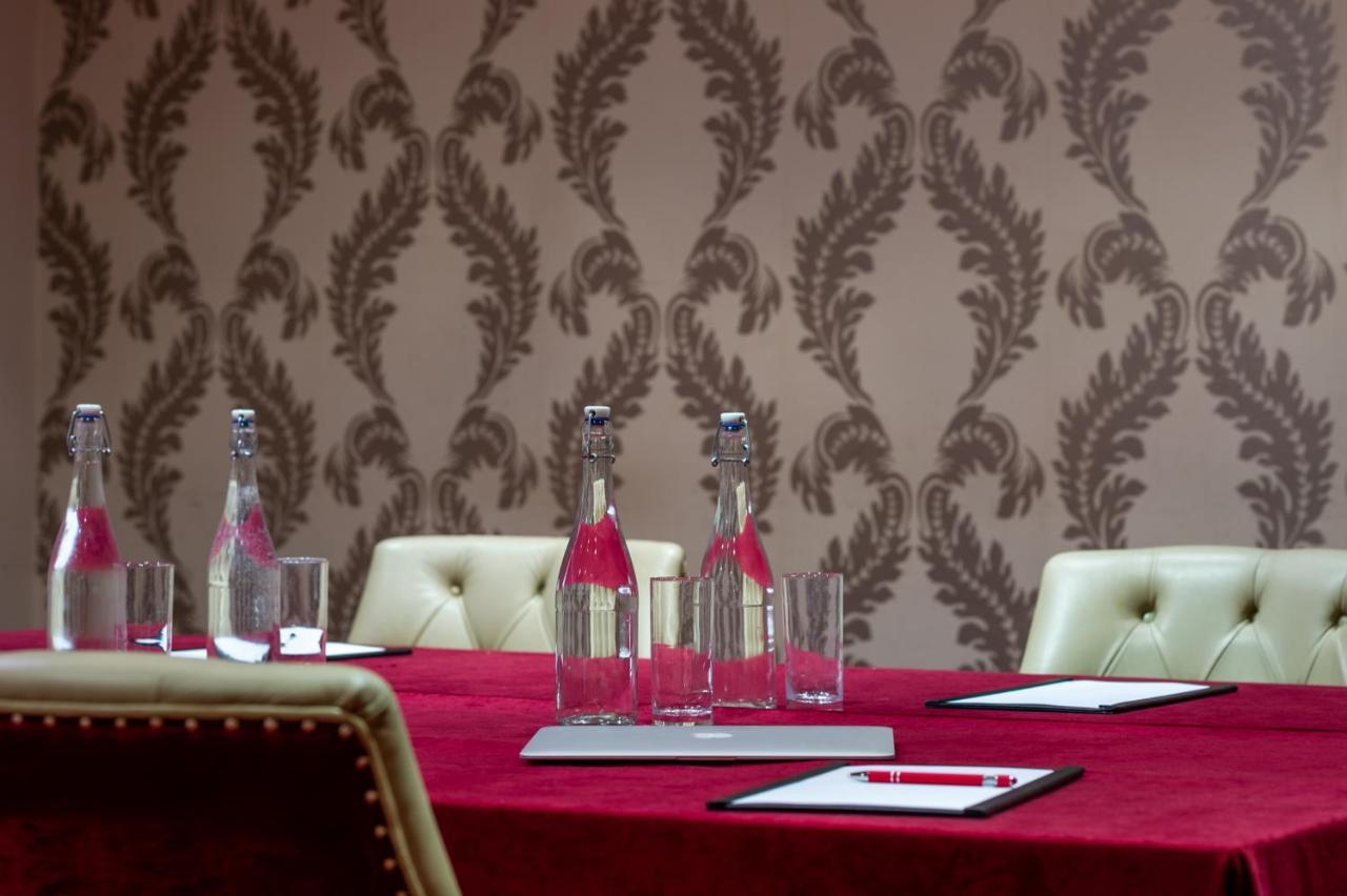 The Carraig Hotel Carrick-on-Suir Eksteriør billede